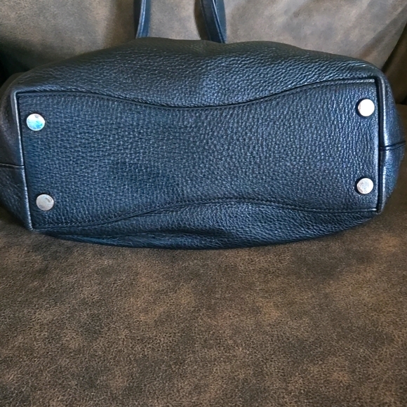 Michael Kors Multi Pocket Black Hobo Spacuous Bag with Feet - Picture 6 of 12